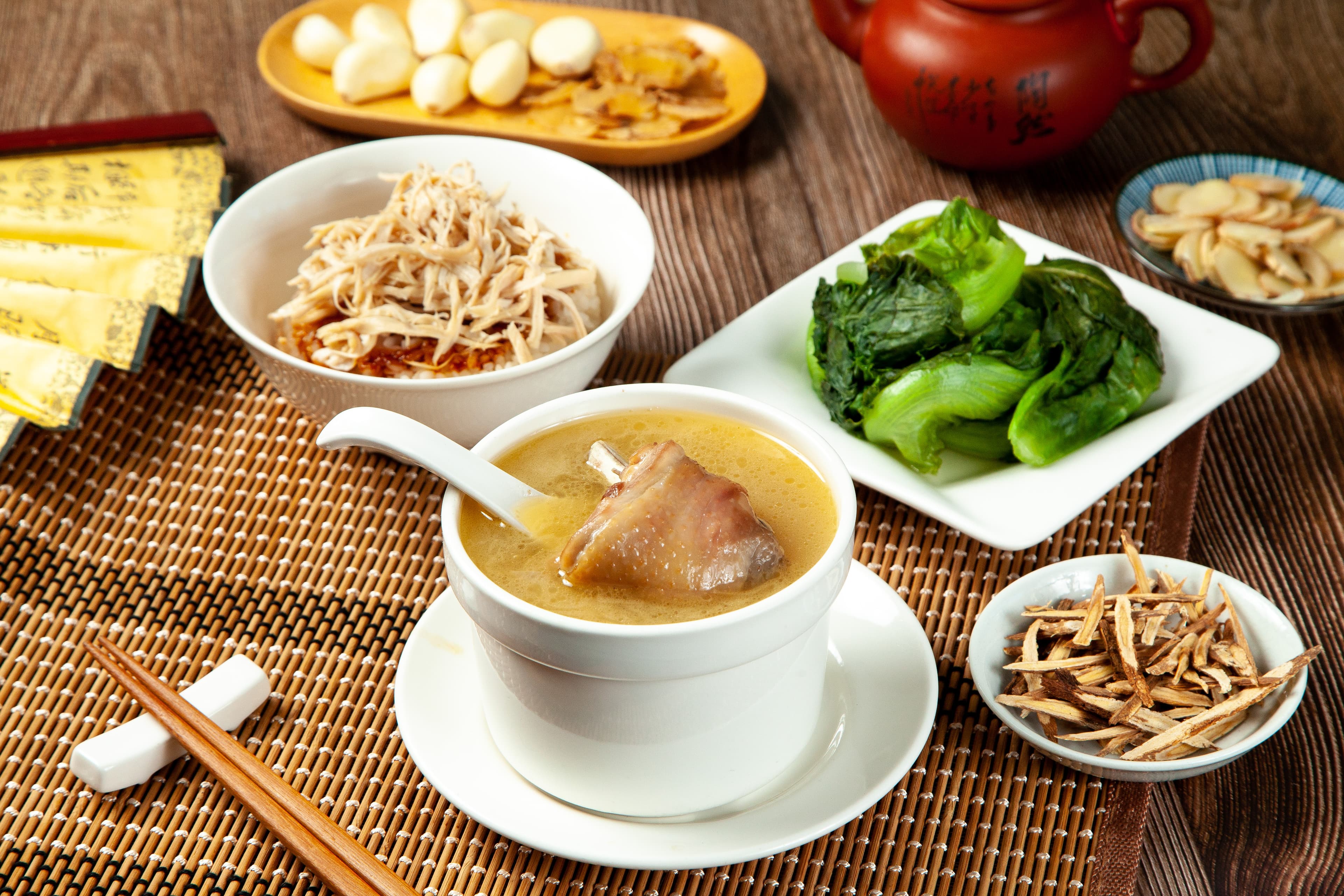 關於御膳煲養生雞湯館